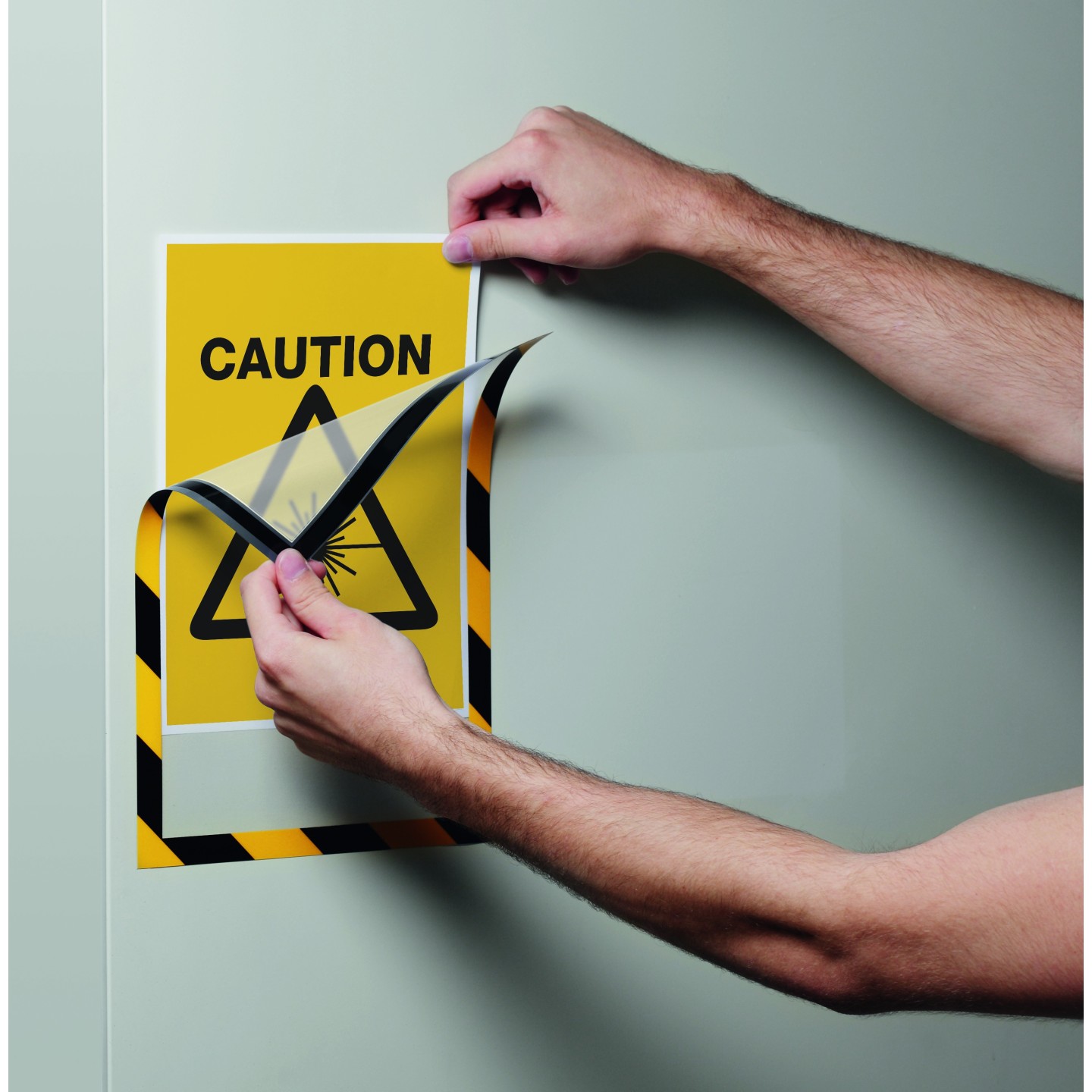 Porte-affiche MAGNETIC SECURITY mural format A4