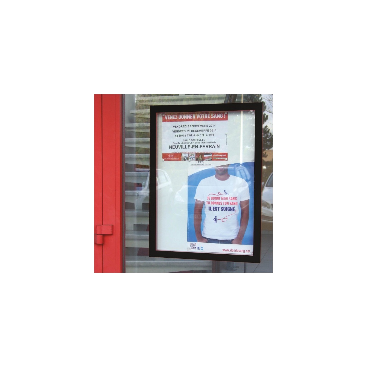 Vitrine Accueil en alu anodisé, vitrage en plexi,jusqu'à 1 A4