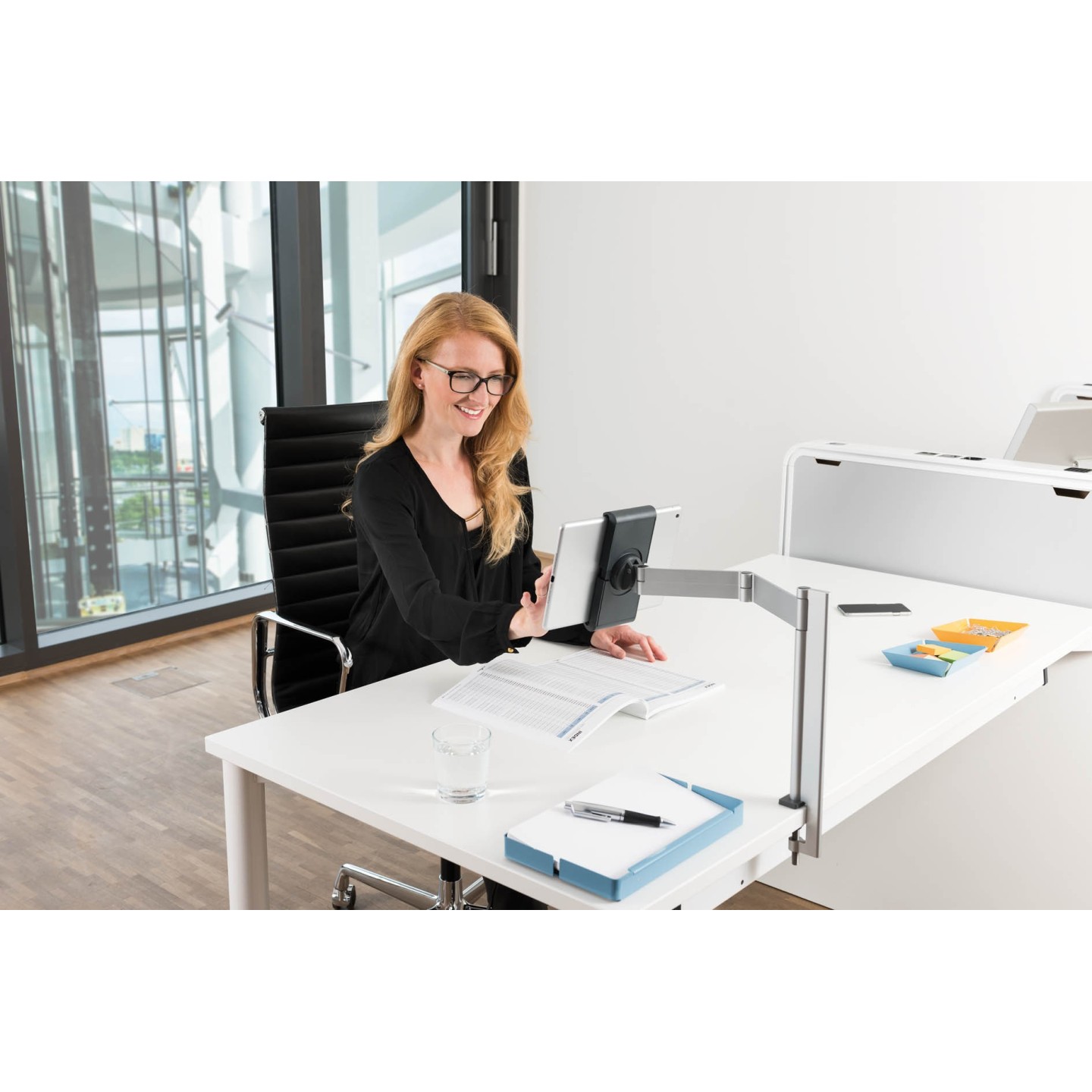 Support tablette de table avec bras articulé