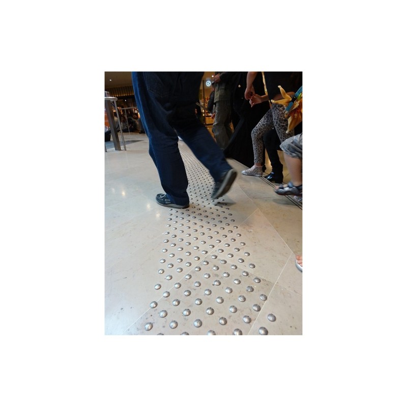 150 clous podotactiles en Inox - conformes aux normes NF