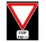 Panneau routier "Cédez le passage - Stop à 150m" AB5