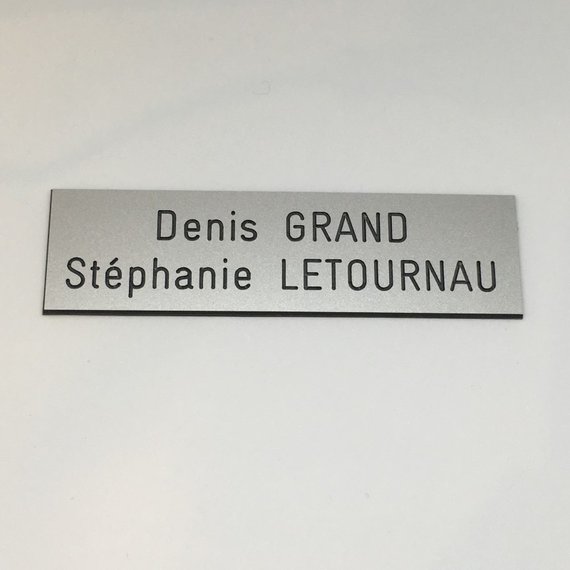 Plaque spéciale boîte aux lettres, fond or, texte gravé noir