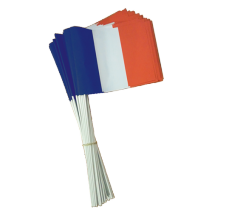 Les drapeaux à agiter en papier