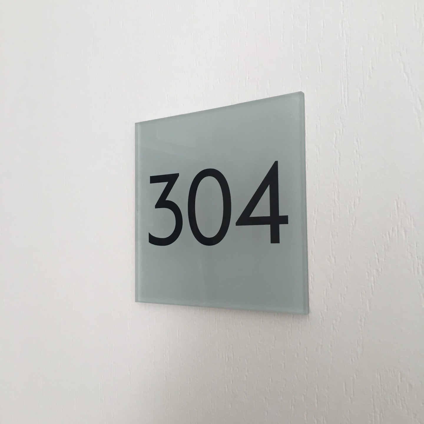 Plaque de porte avec chiffre à personnaliser, en plexiglass