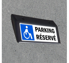 Plaque d'identification emplacement PMR pour parking