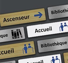 A quoi sert une plaque de porte ?